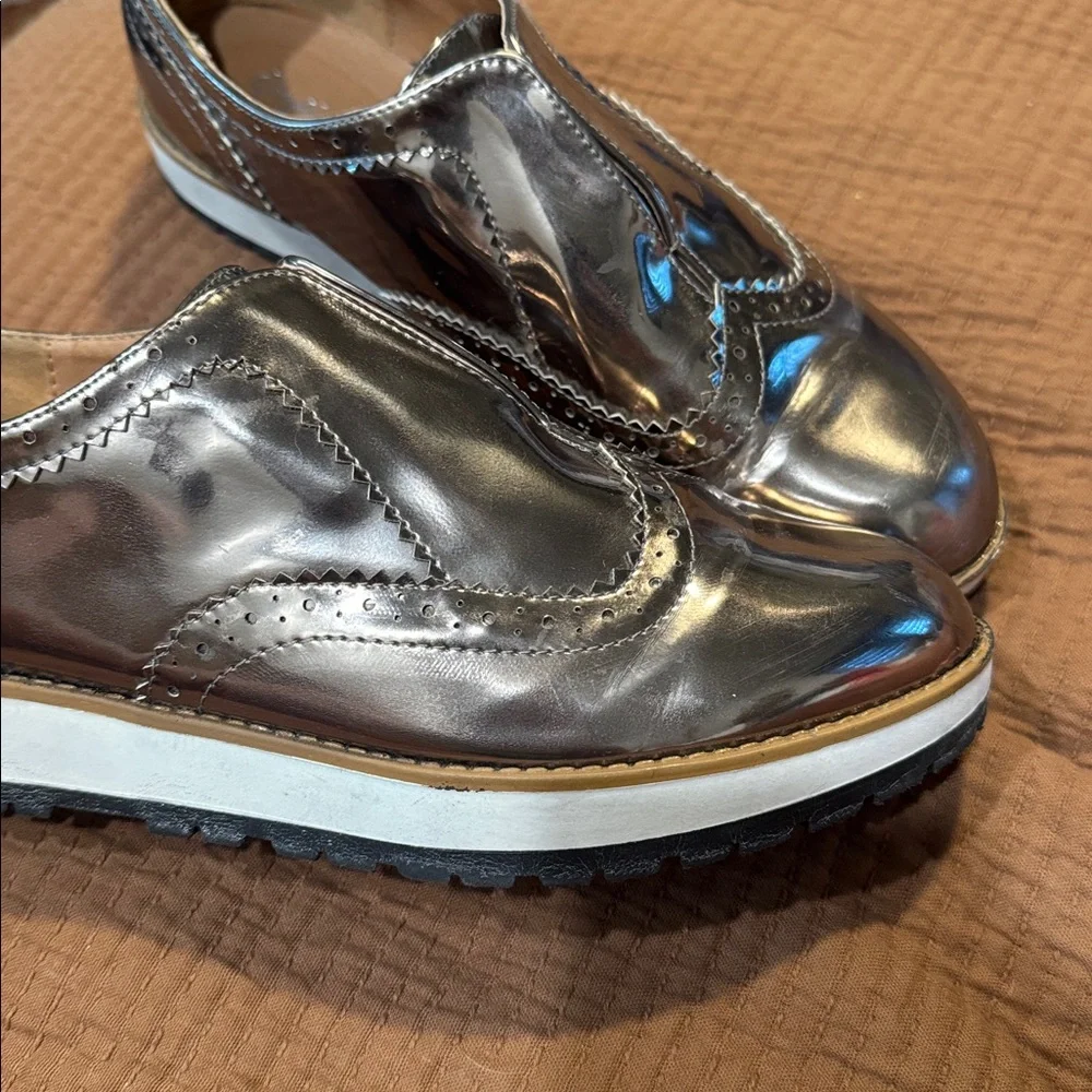 QUPID Silver oxford platform shoes 8